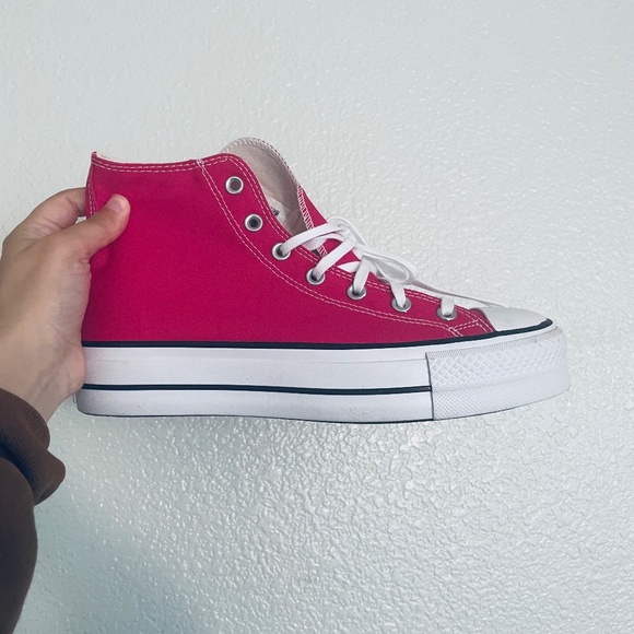 Hot Pink Women’s Converse - Picture 1 of 1